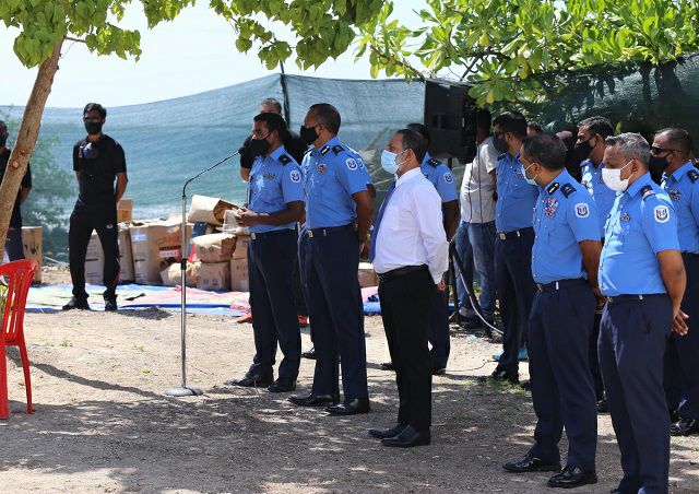 ފުލުހުންގެ ބަންދުގައި ހުރި މީހަކު ދަންޖެހިގެން މަރުވެއްޖެ