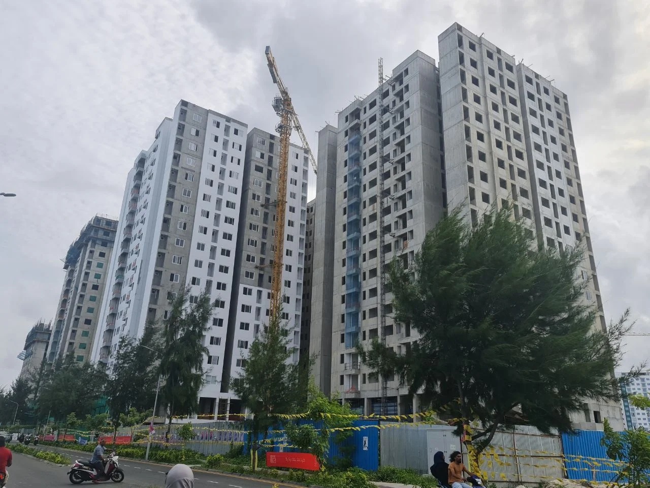 ފްލެޓްގެ ހުރިހާ މަސައްކަތެއް ހުއްޓާލުމަށް އަންގާފައިވަނިކޮށް ރޭ މެންދަމު ގުރުލުން ބާއްވައިފި