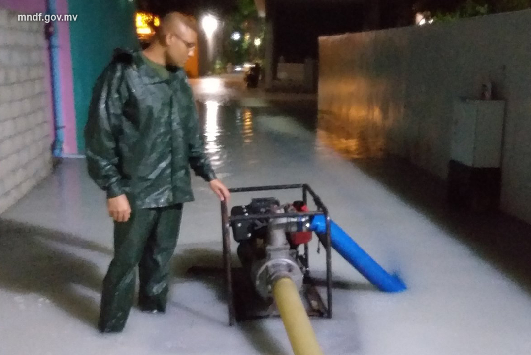 ވާރޭވެހި ނައިފަރުގެ ގޭގެއަށް ފެން ވަންނަނީ