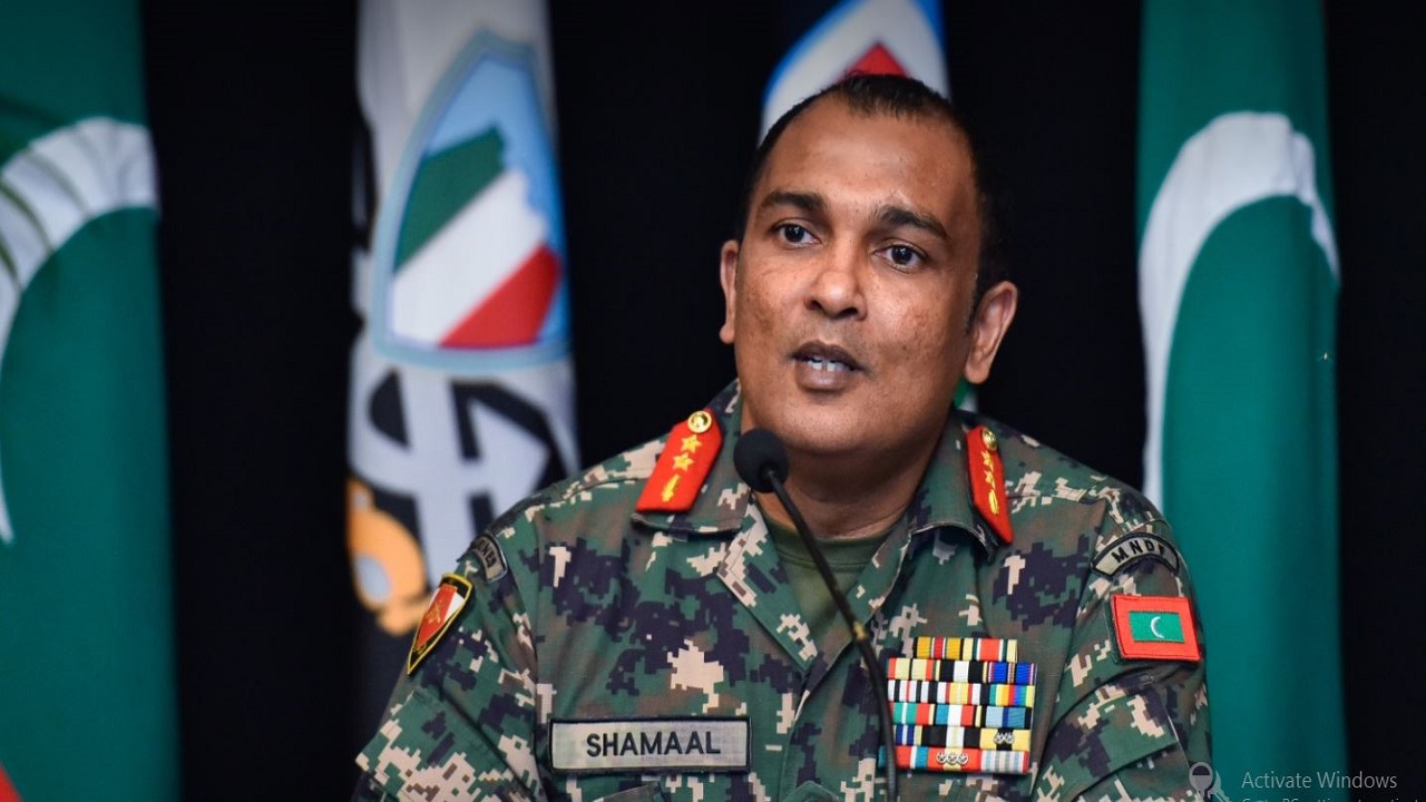 Public criticism leads to local pilots to serve in helicopters of the Maldives National Defence Force