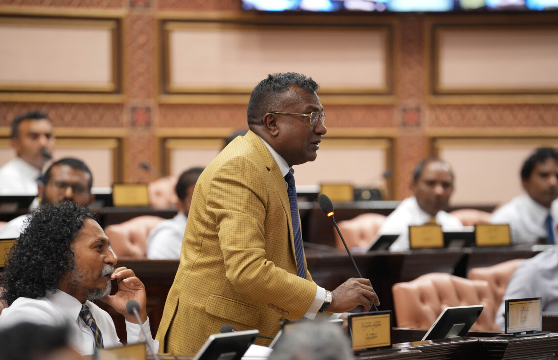 މައިކްރޮފޯނަކަށް ގެއްލުންދީފައިވާތީ ޖާބިރުގެ މައްސަލަ ސުލޫކު ކޮމިޓީއަށް