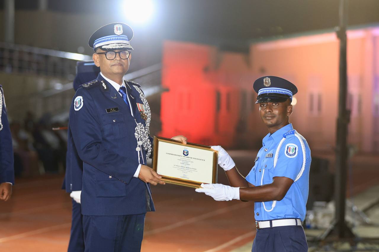 ފުލުހުންގެ އަސާސީ ތަމްރީން 164 ފުލުހަކު ފުރިހަމަކޮށްފި