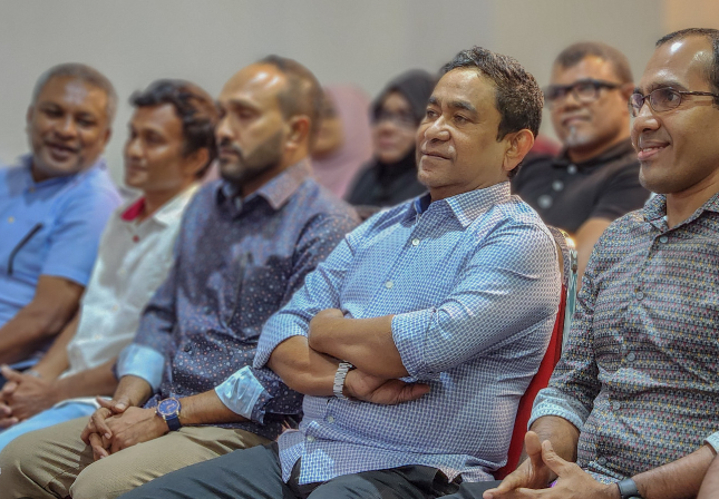 މާލޭ ޕޯޓު ދުބާއީ ވޯލްޑަށް ދޭން ހިންގަނީ ބޮޑު ޖަރީމާއެއް: ޔާމީން