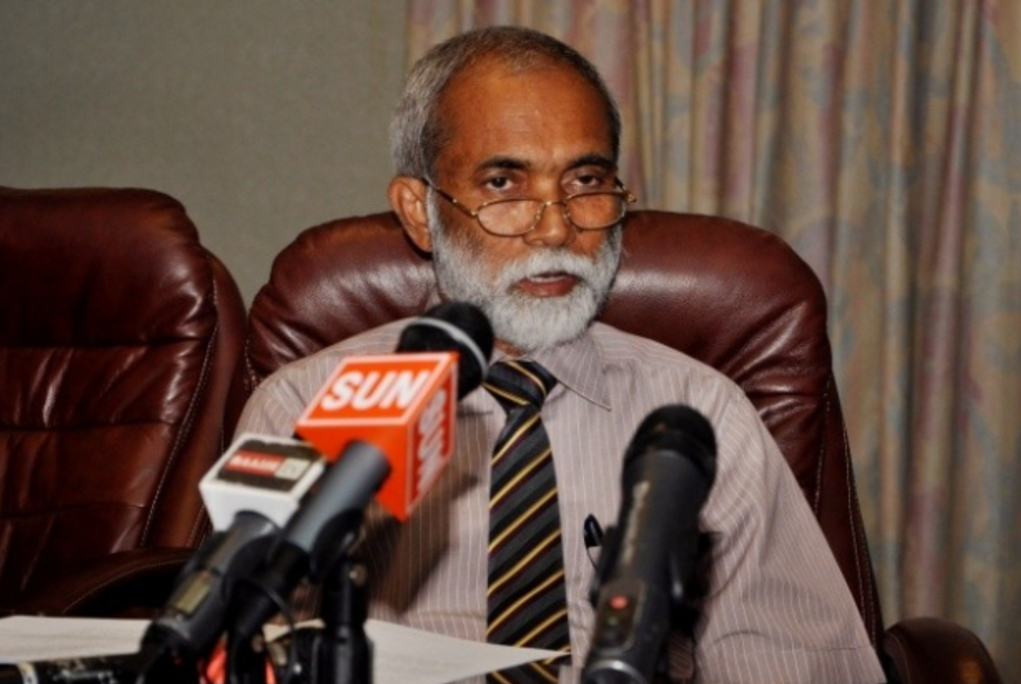 އަޔެޝާ ވެރާލަކީ ދިވެއްސެއް ކަމަށްވިދާޅުވެ އޭނާއަށް ވަޒީރުކަން ލިބިގެން ޝައިޚް ހުސައިން އުފަލުން ފޮޅިއްޖެ