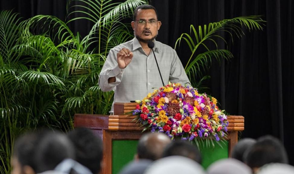 ފޮތުގައިވާ ގޮތަށް ޢަމަލު ނުކުރާނަމަ އެމީހެއްގެ ދިރިއުޅުން ދަތިވާނެ: ޝައިޚް އިލްޔާސް