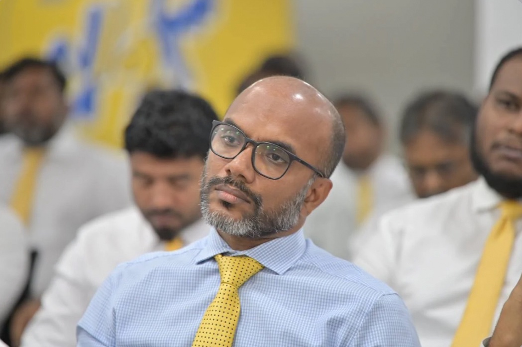އަމީރު ސައީދަށް; ކަންތައް ރަނގަޅުކުރަން ނޭނގޭނަމަ އިސްތިއުފާދެއްވާފަ ގެއަށް ވަޑައިގަންނަވާ