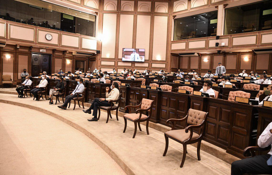 މިނިމަމް ވޭޖް:  4،000 އާއި 8،000 ރުފިޔާއާއި ދެމެދުގެ އަދަދުތަކެއް ހަމަޖެއްސުމަށް ހުށައަޅައިފި