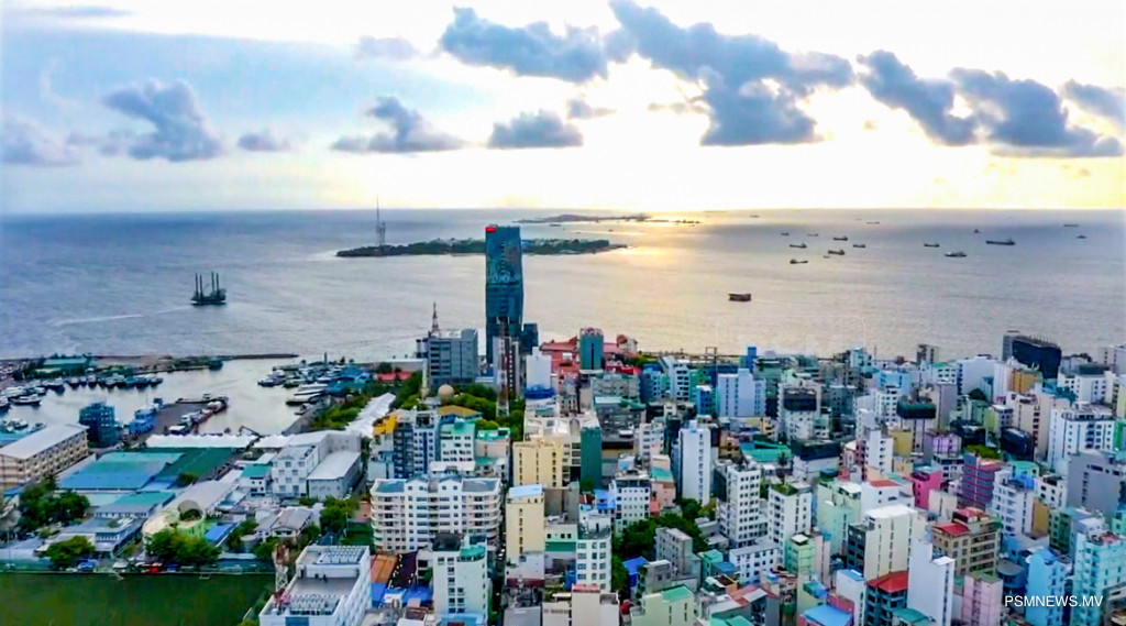 އިމާރާތެއްގެ ހަތްވަނަ ބުރިން ބިދޭސީއަކު ވެއްޓިއްޖެ