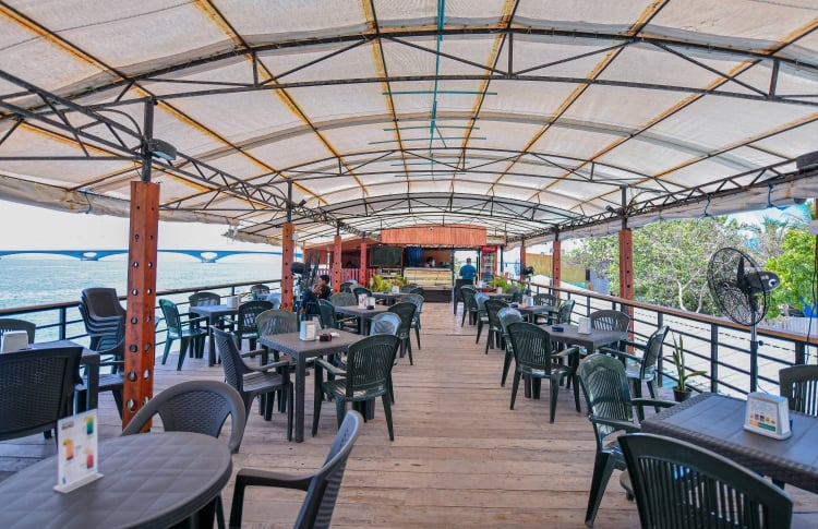 ކޮވިޑް-19: ކެފޭތައް ބަންދު؛ ޑެލިވަރީގެ ހިދުމަތް މެންދަމު 12 ޖަހަންދެން