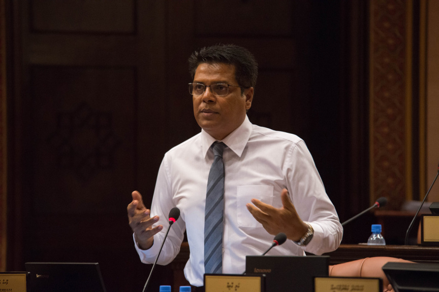 ރީކޯ މޫސަ، ނާދިރާއަށް: މައުމޫންގެ ވެރިކަމުގައި ބިދޭސީންނަށް ހުއްދަދިނީ އެންމެ ޑޮލަރެއްވެސް ނުނަގާ