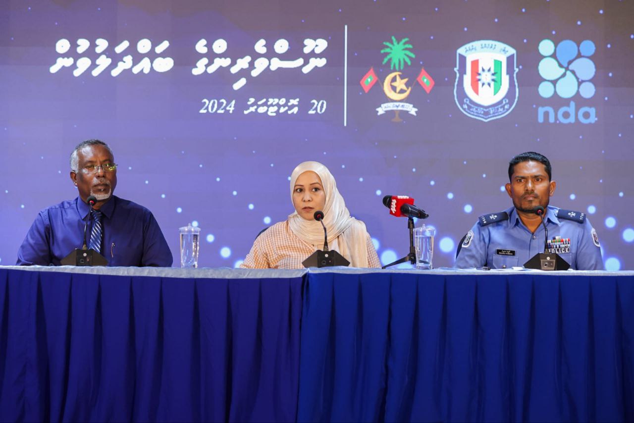 މަގުމަތީ މަސްތުގެ ހާލަތުގައި އުޅޭ މީހުން ބަންދުކޮށް ފަރުވާއަށް ގެންދަނީ