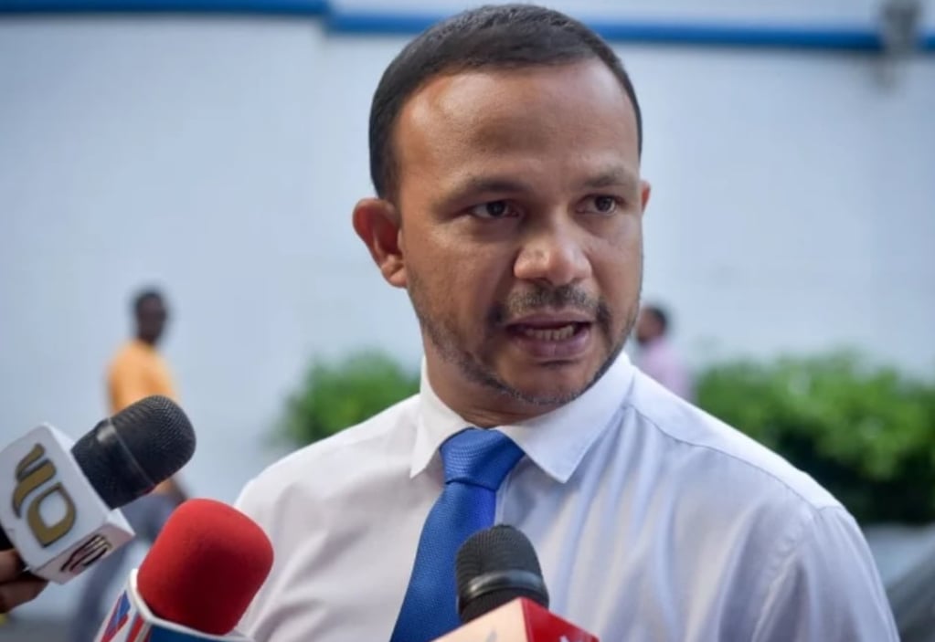 ރިފަރަންޑަމް ވޯޓުގައި ވަކި ބަޔަކަށް ބައިވެރިވެވޭ ގޮތަށް އޮތުމުން އަލީ ހުސައިންގެ ސުވާލުތަކެއް