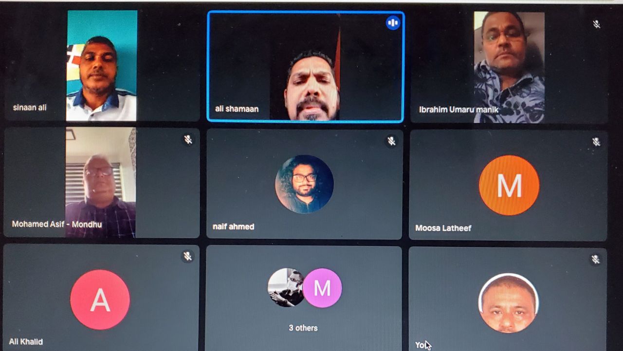 މޯލްޑިވްސް އެޑިޓާސް ގިލްޑްގެ ފުރަތަމަ ހިންގާ ކޮމިޓީ އިންތިޚާބު ކޮށްފި