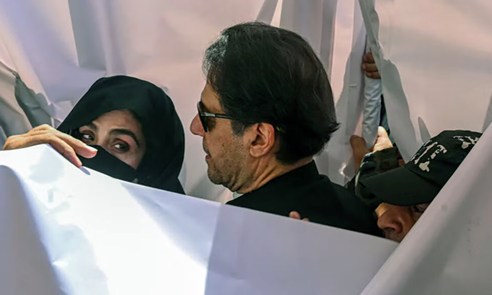 ކައިވެނި ޞައްހަ ނޫން ކަމަށް ސާބިތުކޮށް އިމްރާންގެ ދެމަފިރިކަނބަލުންނަށް 7 އަހަރުގެ ޖަލު ހުކުމެއް