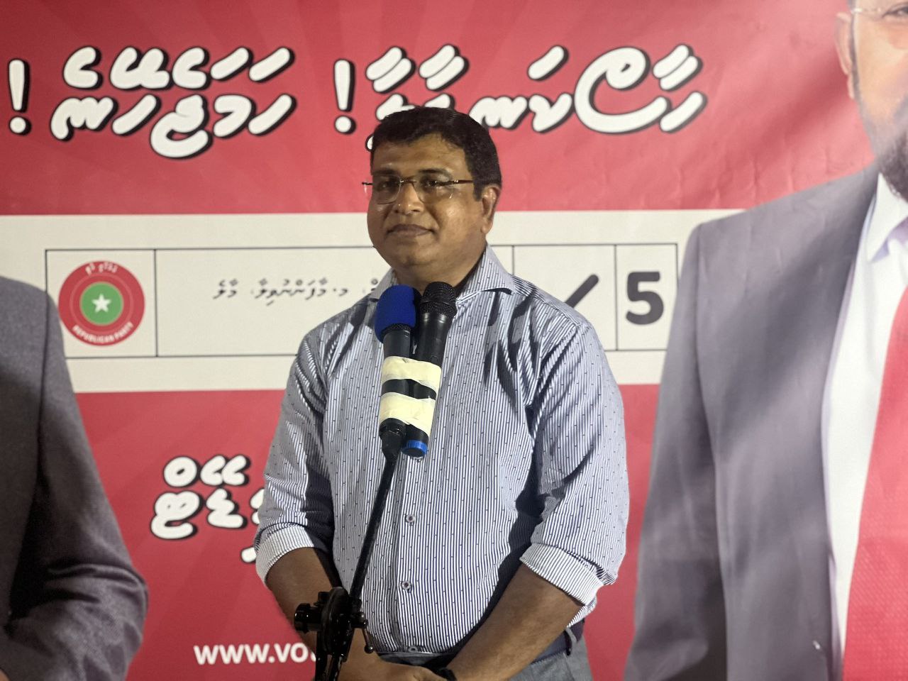 ގާސިމްގެ ވެރިކަމެއްގައި ބޭސް ފަރުވާއަށް ސަލާންޖަހާކަށް ނުޖެހޭނެ: އަމީން