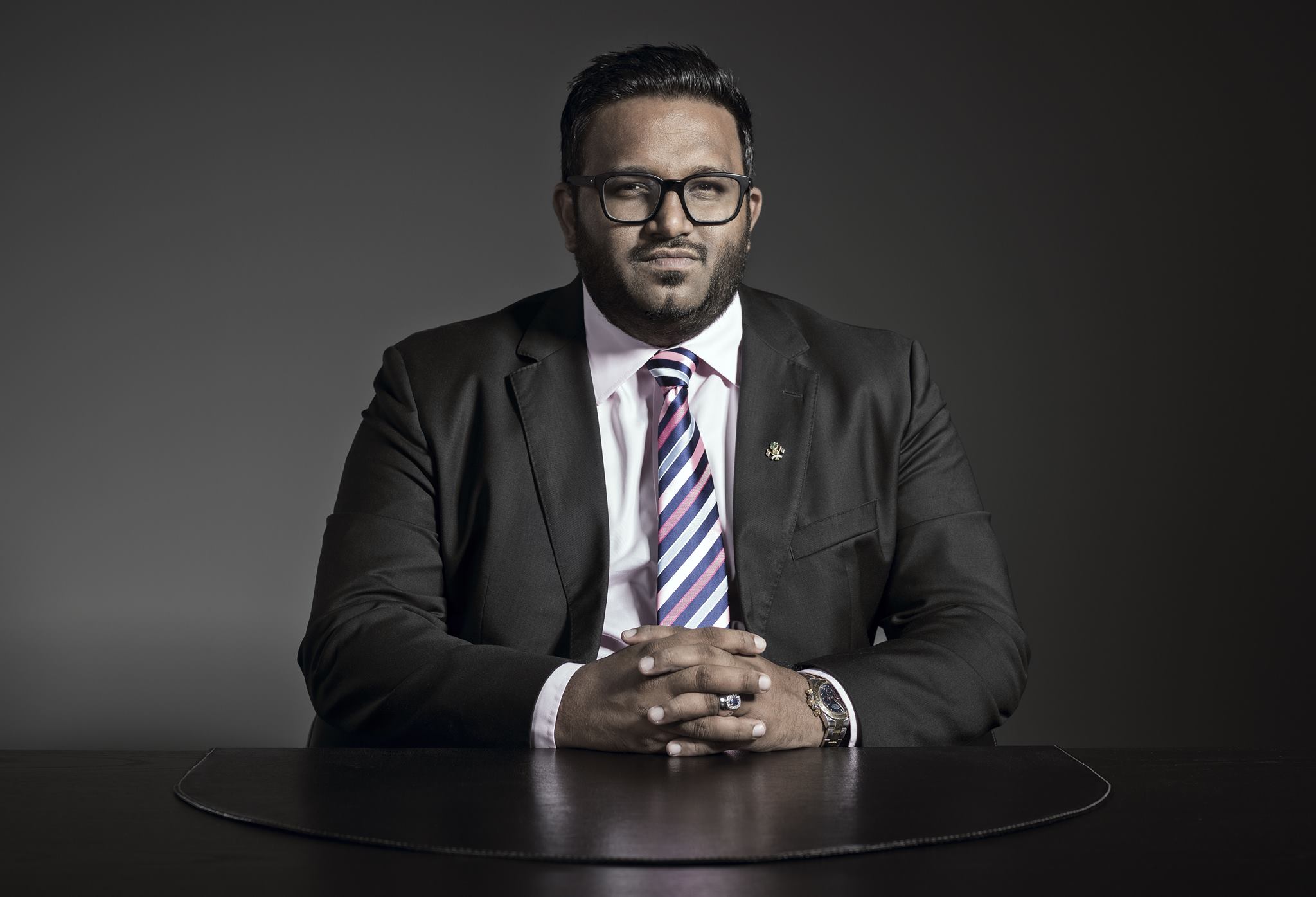 ރާއްޖޭން ބޭރުގައި ހުންނެވުމުގެ މުއްދަތު އިތުރުކޮށްދޭން އަދީބު އެދިވަޑައިގެންފި