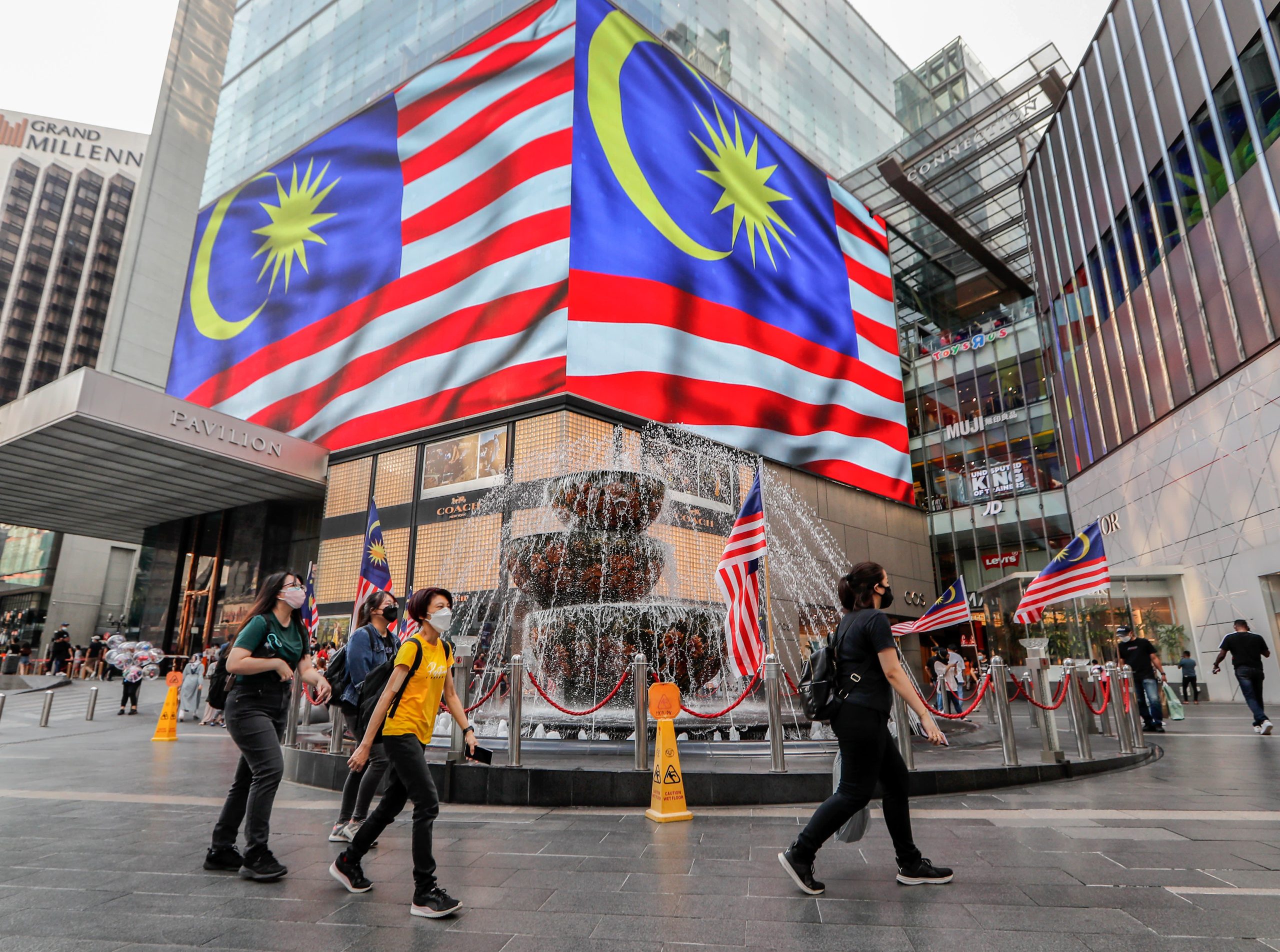 އަންނަ މާރޗް މަހުން ފެށިގެން މެލޭޝިޔާގެ ބޯޑަރުތައް ހުޅުވާލަނީ