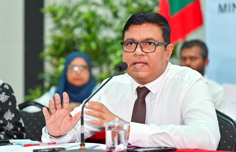 ޓްރެފިކް ގަވާއިދުތަކާއި ޤާނޫނު ތަންފީޒުކުރުން ހަރުދަނާކުރާނަން: ވަޒީރު