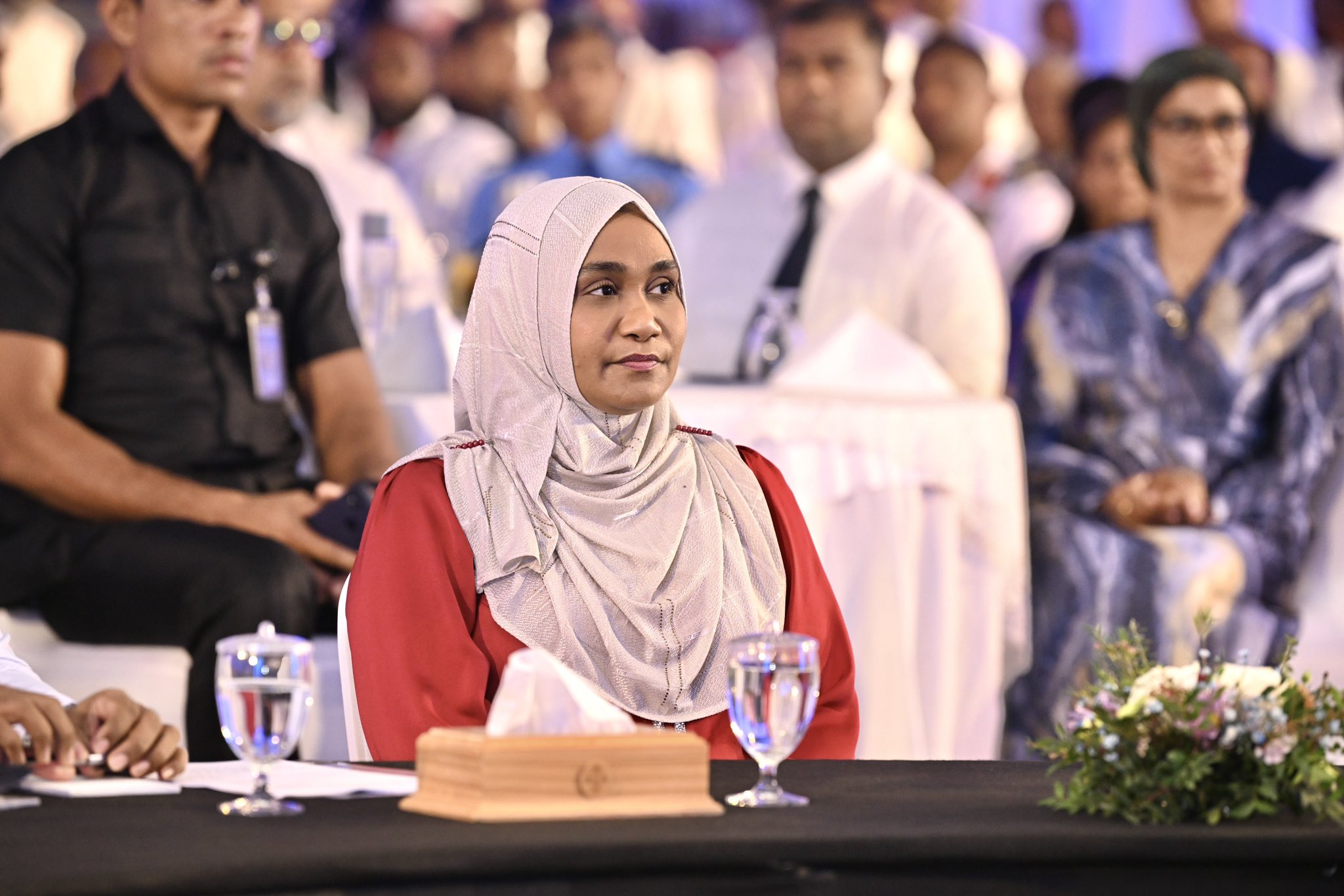 ގަޑިއަކަށް 75 ރުފިޔާގެ މަގުން ސާޖިދާ އާއެކު ކޮންޓްރެކްޓް ހެދީ ފަންނީ ލަފާ ހޯދަން: ސީއެސްސީ