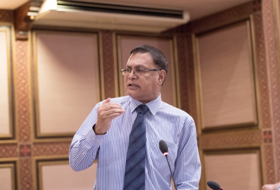 މިއަދަކީ މަޖިލީހުގެ ތާރީހުގައި ކަޅު ދުވަހެއް: ޝަރީފް