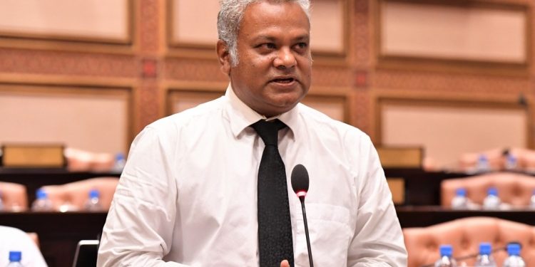 މެންބަރު ޢަލީ ނިޔާޒު މިފަހަރު ކުރިމަތިލައްވަނީ ކުރެންދޫ ދާއިރާއަށް