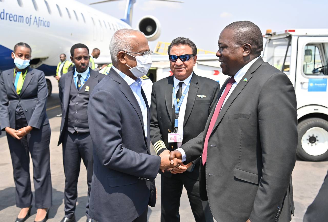 ޝަރަފްގެ ރަސްމީޖާފަތުގައި ރައީސްގެ ދެކަނބަލުން ބައިވެރިވެވަޑައިގެންފި