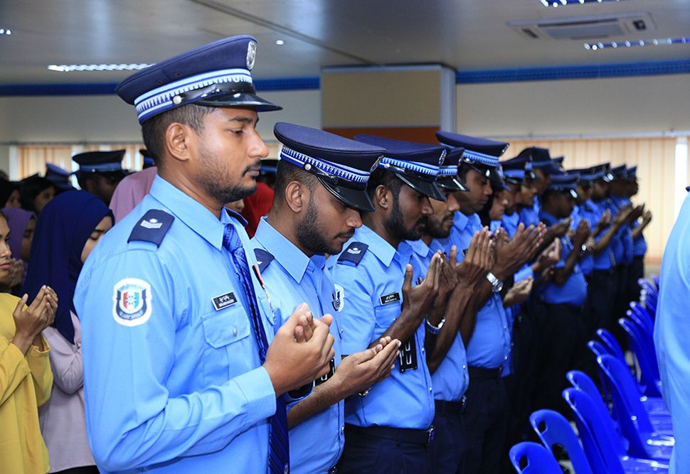 އައު ޤާނޫނުގެ ދަށުން ފުލުހުން މިއަދު މަޤާމުގެ ހުވާކުރާނެ