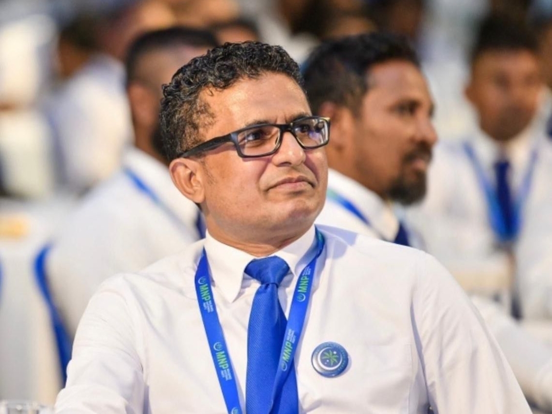 އެފްކޯނުން އައްޑޫއާއި މާލޭގައި އަޅާ ބުރިޖުގެ ފެންވަރާމެދު ޝަރީފް ސުވާލު އުފައްދަވައިފި