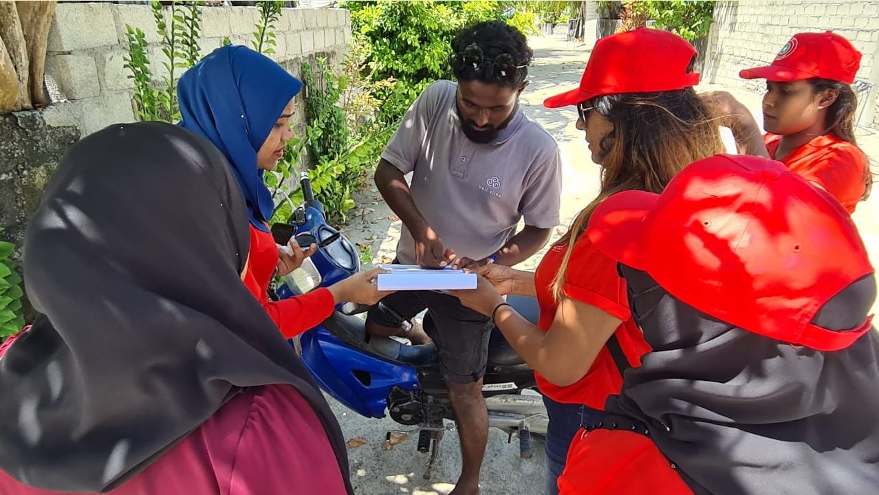 ޖޭޕީއަށް މެމްބަރުން އިތުރުކުރުމުގެ ހަރަކާތް ދިއްފުށީގައި ފޯރިއާއެކު ކުރިއަށް!