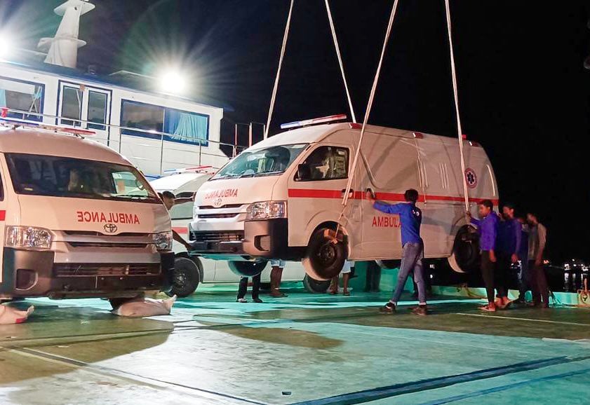 އިތުރު 8 ރަށަކަށް އެމްބިއުލާންސް ފޮނުވައިފި