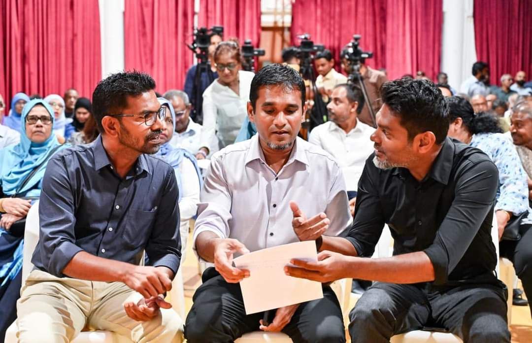 ވަކިވަކި މެންބަރުންނަށް ތަދައްޚުލް ނުވެވޭތީ ޕާޓީގެ ފަރާތުން ތަދައްޚުލުވާން ޑިމޮކްރެޓުން ހުށައަޅައިފި