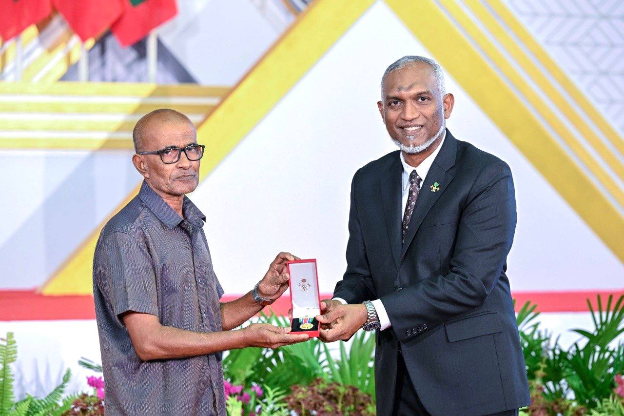 ދައުލަތަށް ހިދުމަތް ކުރުމުގެ އިނާމަށް 141 ފަރާތުން ހުށަހަޅައިފި