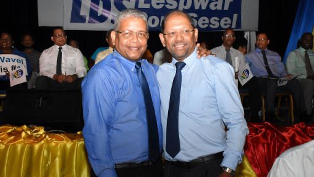 ސީޝެލްސްގެ ނައިބުރައީސް ކަމަށް ދިވެއްސެއް